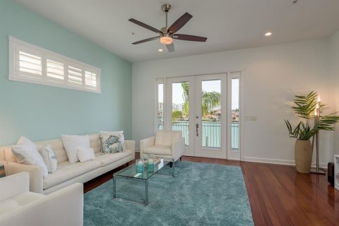 Townhouse in Clearwater, Florida 3 bedrooms, 310.29 sq.m. № 1782922 - photo 18