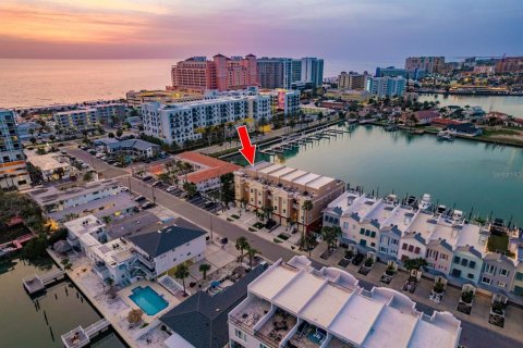 Townhouse in Clearwater, Florida 3 bedrooms, 310.29 sq.m. № 1782922 - photo 1