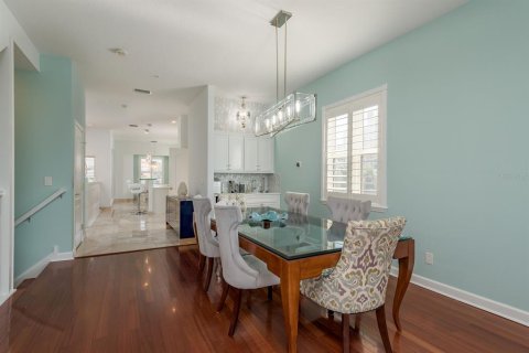 Townhouse in Clearwater, Florida 3 bedrooms, 310.29 sq.m. № 1782922 - photo 16