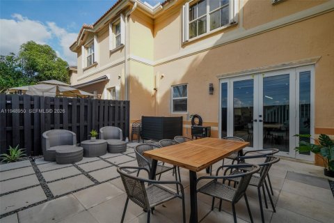 Купить таунхаус в Майами, Флорида 3 спальни, 134.89м2, № 2006728 - фото 26