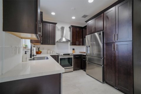 Купить таунхаус в Майами, Флорида 3 спальни, 134.89м2, № 2006728 - фото 14