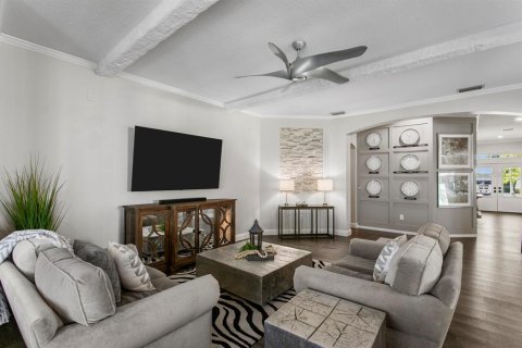 Villa ou maison à vendre à Apollo Beach, Floride: 4 chambres, 301.84 m2 № 2345466 - photo 6