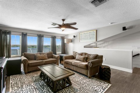 Villa ou maison à vendre à Apollo Beach, Floride: 4 chambres, 301.84 m2 № 2345466 - photo 27