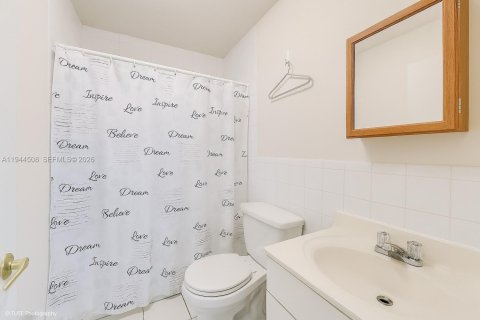 Propiedad comercial en venta en Miami, Florida, 200.67 m2 № 2001467 - foto 7