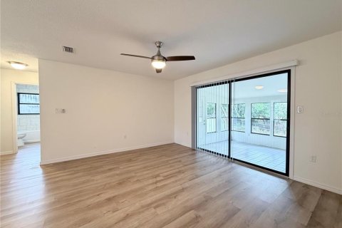 Villa ou maison à louer à Ocala, Floride: 2 chambres, 97.83 m2 № 2106920 - photo 9