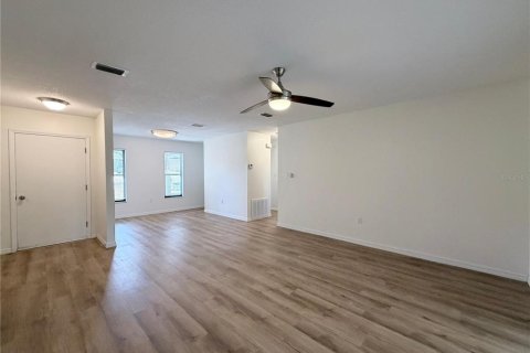 Villa ou maison à louer à Ocala, Floride: 2 chambres, 97.83 m2 № 2106920 - photo 7