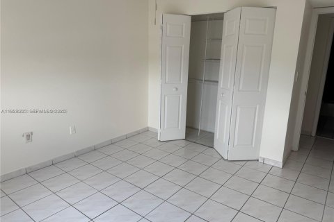 Купить кондоминиум в Майами, Флорида 2 спальни, 94.76м2, № 1982196 - фото 10