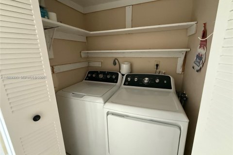 Купить кондоминиум в Майами, Флорида 2 спальни, 94.76м2, № 1982196 - фото 14