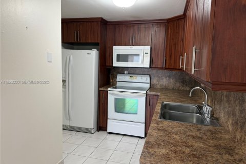 Купить кондоминиум в Майами, Флорида 2 спальни, 94.76м2, № 1982196 - фото 5