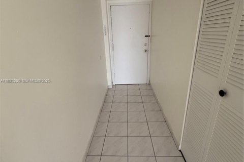 Купить кондоминиум в Майами, Флорида 2 спальни, 94.76м2, № 1982196 - фото 4