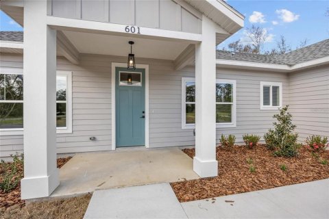Casa en alquiler en Bronson, Florida, 3 dormitorios, 148.55 m2 № 1919300 - foto 2