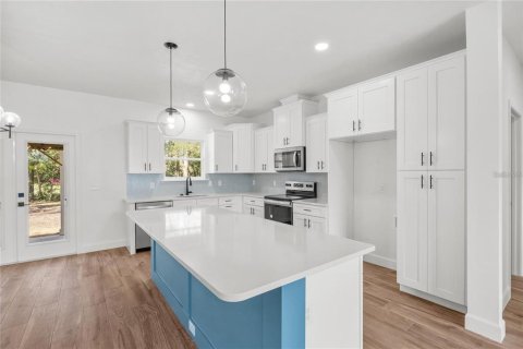 Casa en alquiler en Bronson, Florida, 3 dormitorios, 148.55 m2 № 1919300 - foto 6