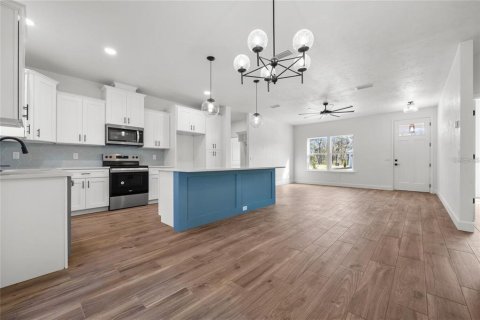Casa en alquiler en Bronson, Florida, 3 dormitorios, 148.55 m2 № 1919300 - foto 5