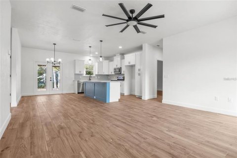 Casa en alquiler en Bronson, Florida, 3 dormitorios, 148.55 m2 № 1919300 - foto 10