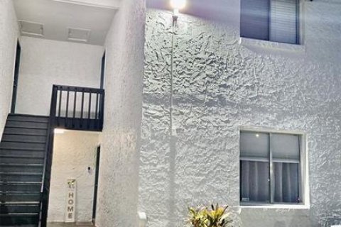 Condominio en alquiler en Orlando, Florida, 3 dormitorios, 132.48 m2 № 1913795 - foto 1