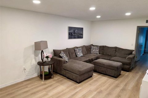 Condominio en alquiler en Orlando, Florida, 3 dormitorios, 132.48 m2 № 1913795 - foto 3