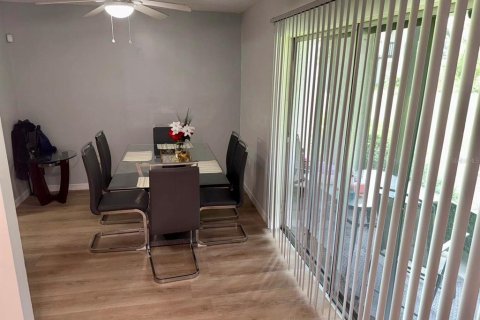 Condominio en alquiler en Orlando, Florida, 3 dormitorios, 132.48 m2 № 1913795 - foto 5