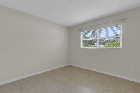 Villa ou maison à vendre à Sarasota, Floride: 3 chambres, 199.37 m2 № 1915509 - photo 29