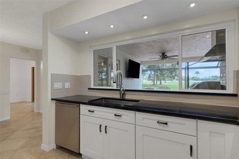 Villa ou maison à vendre à Sarasota, Floride: 3 chambres, 199.37 m2 № 1915509 - photo 19