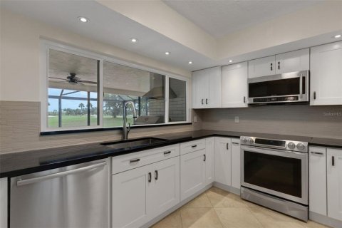 Villa ou maison à vendre à Sarasota, Floride: 3 chambres, 199.37 m2 № 1915509 - photo 18