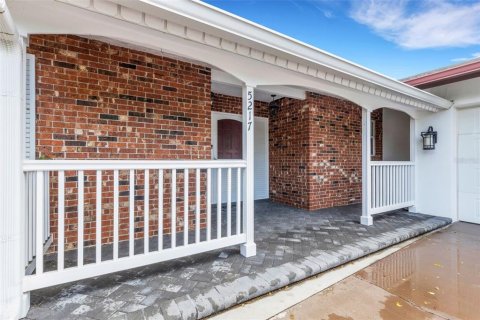 Villa ou maison à vendre à Sarasota, Floride: 3 chambres, 199.37 m2 № 1915509 - photo 6