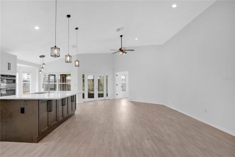 Villa ou maison à vendre à Orlando, Floride: 3 chambres, 148.46 m2 № 2200429 - photo 9