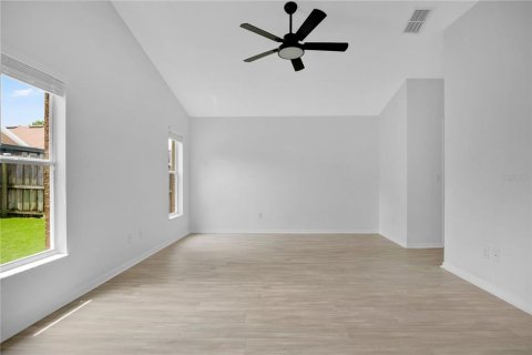 Villa ou maison à vendre à Orlando, Floride: 3 chambres, 148.46 m2 № 2200429 - photo 17