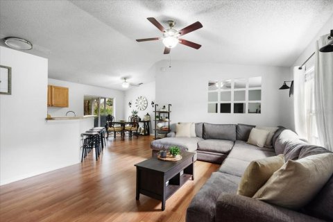 House in Deltona, Florida 3 bedrooms, 112.6 sq.m. № 1847439 - photo 7