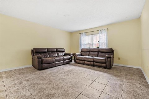 Condo in Saint Petersburg, Florida, 2 bedrooms  № 1903868 - photo 5