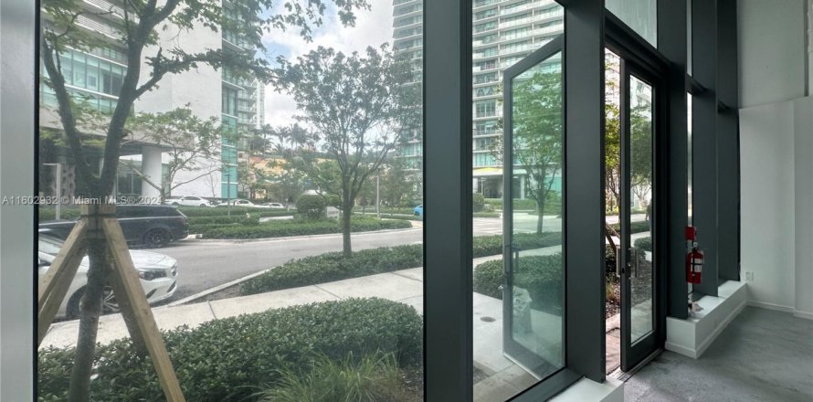 Magasin à Miami, Floride № 1222657