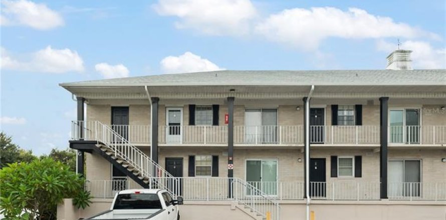 Condominio en Winter Park, Florida, 2 dormitorios № 1918958