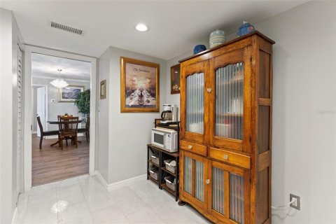Copropriété à vendre à Clearwater, Floride: 2 chambres, 102.19 m2 № 1640652 - photo 12