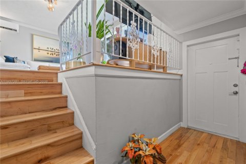 Купить виллу или дом в Халландейл-Бич, Флорида 4 спальни, 178.93м2, № 1995134 - фото 8