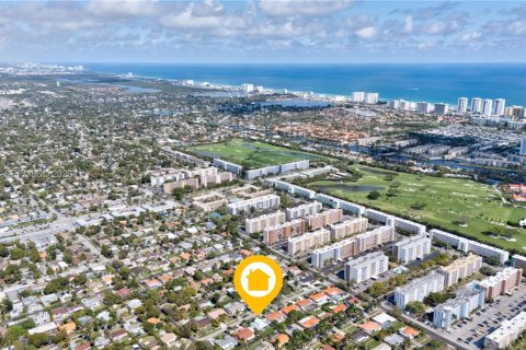 Купить виллу или дом в Халландейл-Бич, Флорида 4 спальни, 178.93м2, № 1995134 - фото 6