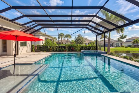 Villa ou maison à vendre à Lakewood Ranch, Floride: 4 chambres, 334.36 m2 № 2408060 - photo 29