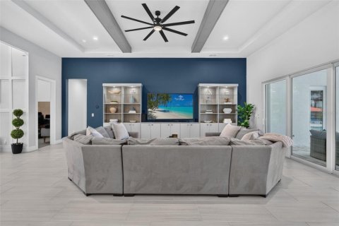 Villa ou maison à vendre à Lakewood Ranch, Floride: 4 chambres, 334.36 m2 № 2408060 - photo 7