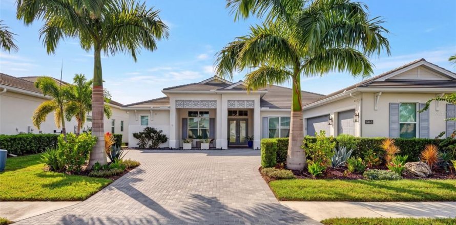 Villa ou maison à Lakewood Ranch, Floride 4 chambres, 334.36 m2 № 2408060