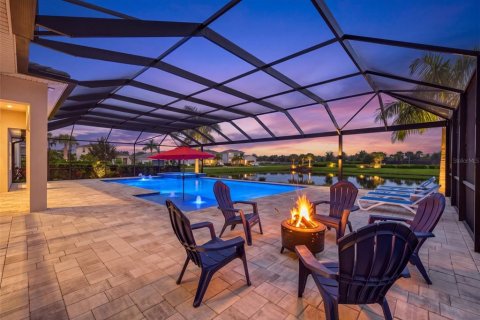 Villa ou maison à vendre à Lakewood Ranch, Floride: 4 chambres, 334.36 m2 № 2408060 - photo 4