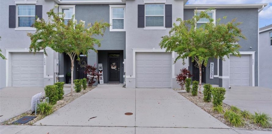 Adosado en Wildwood, Florida 3 dormitorios, 156.82 m2 № 1904046