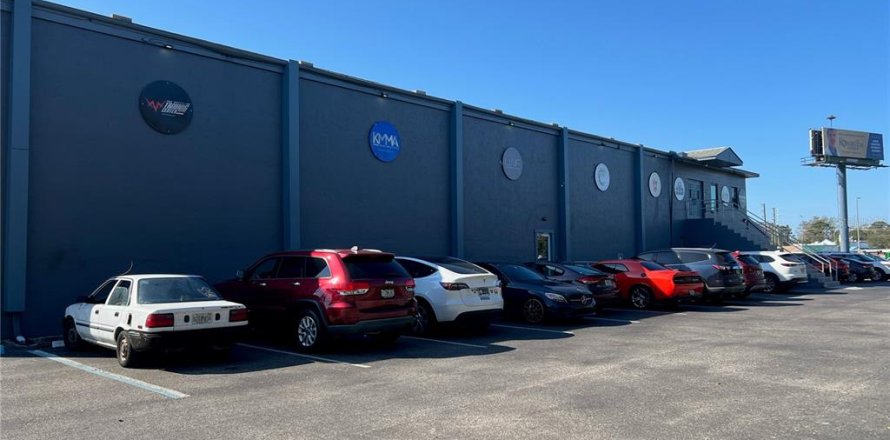 Immobilier commercial à Port Richey, Floride № 1716886