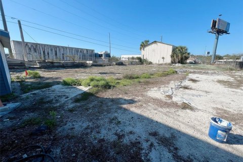 Propiedad comercial en alquiler en Port Richey, Florida № 1716886 - foto 2