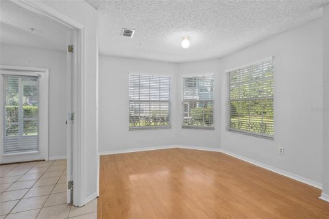 Condo in Casselberry, Florida, 3 bedrooms  № 2393850 - photo 10