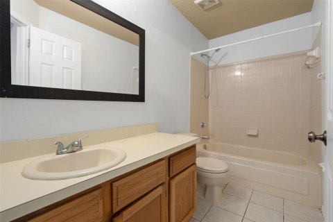 Condo in Casselberry, Florida, 3 bedrooms  № 2393850 - photo 17