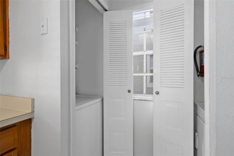 Condo in Casselberry, Florida, 3 bedrooms  № 2393850 - photo 7