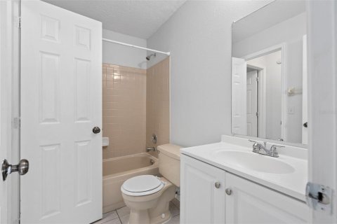 Condo in Casselberry, Florida, 3 bedrooms  № 2393850 - photo 18