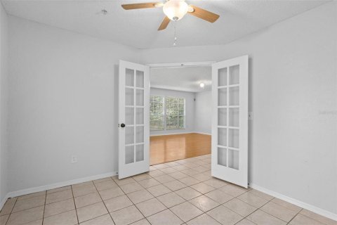 Condo in Casselberry, Florida, 3 bedrooms  № 2393850 - photo 11