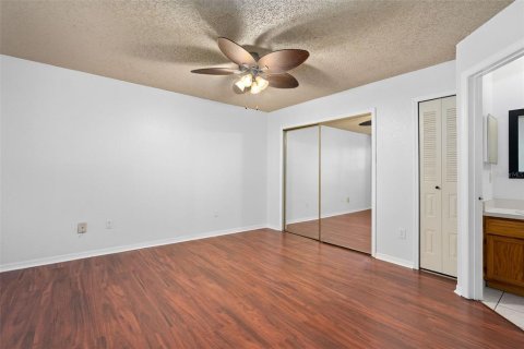 Condo in Casselberry, Florida, 3 bedrooms  № 2393850 - photo 15