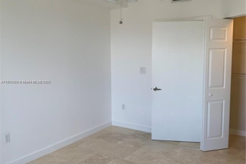 Condo in Aventura, Florida, 2 bedrooms  № 1920369 - photo 12
