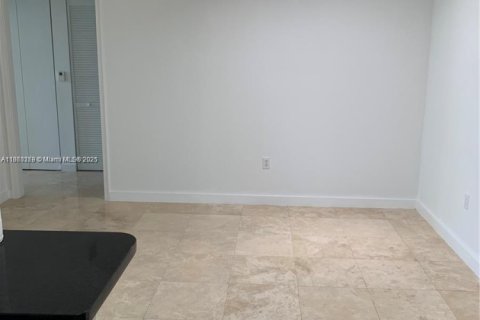 Condo in Aventura, Florida, 2 bedrooms  № 1920369 - photo 4