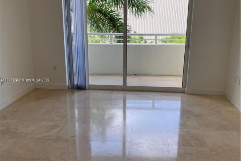 Condo in Aventura, Florida, 2 bedrooms  № 1920369 - photo 1